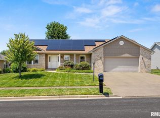 800 Simon St, Washington, IL 61571