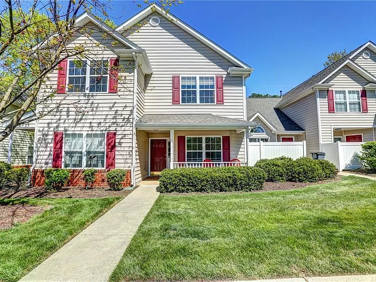 4620 Twin Hickory Lake Dr #1 — Photo 1