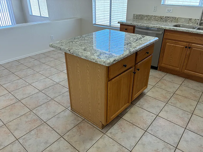 10422 W Windsor Blvd — Photo 14