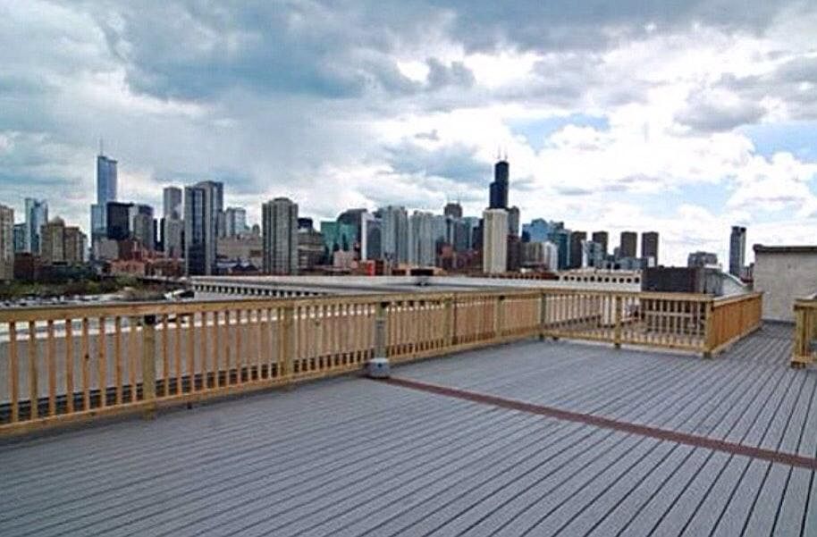 Rooftop deck
