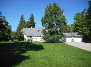 688 W Kromiller Rd, Cedarville, MI 49719