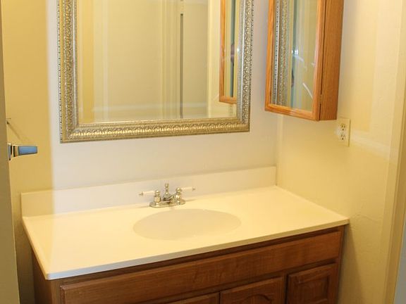 5th image of 4220 Comet Cir