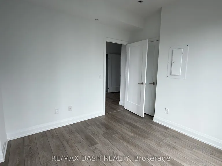 20 Soudan Ave #3602 — Photo 8