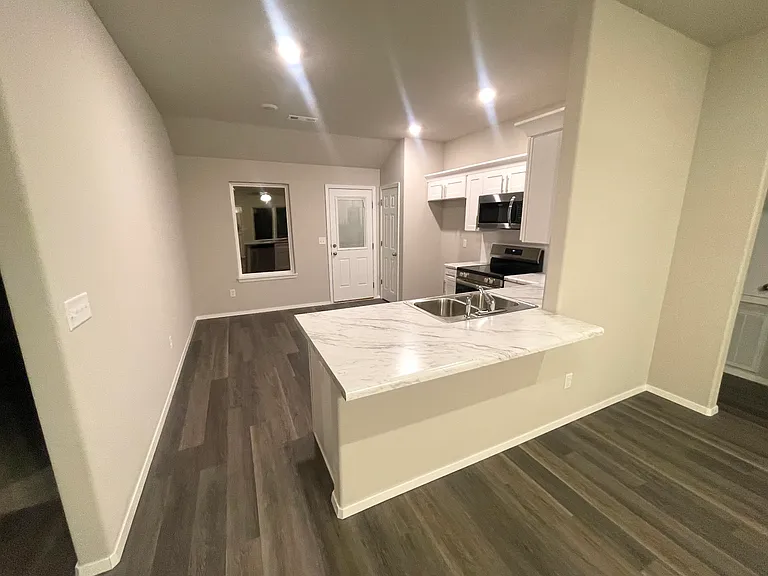2825 W Obsidian St — Photo 6