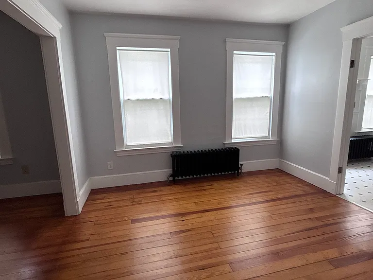 86 Hinman St #1 — Photo 4