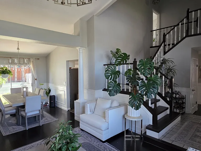 430 Guinevere Ct — Photo 26