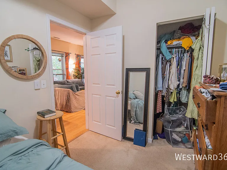 1756 W Crystal St #2R — Photo 8