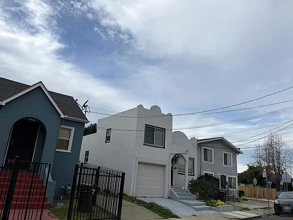 3rd image of 9903 Olive St