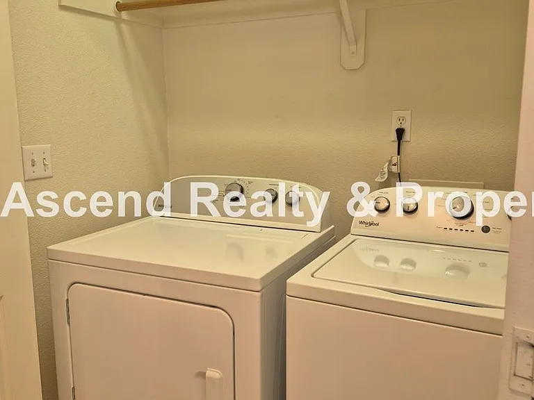 6443 NW Krislynn Ter — Photo 25