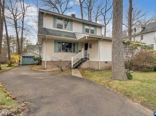 270 Maitland Ave, Teaneck, NJ 07666