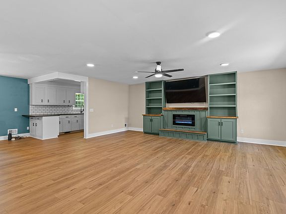 4th image of 159 E Idlewood Cir