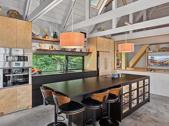 3rd image of 378 Park Side Ln