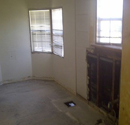 3rd image of 3741 Hepburn Ave