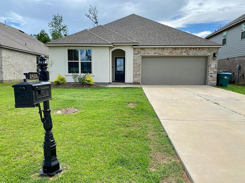 1st image of 2428 Reserve Dr