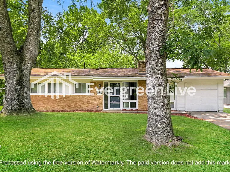 355 Allen Dr — Photo 1
