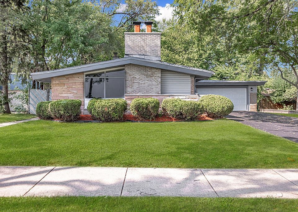 1st image of 946 Central Park Ave