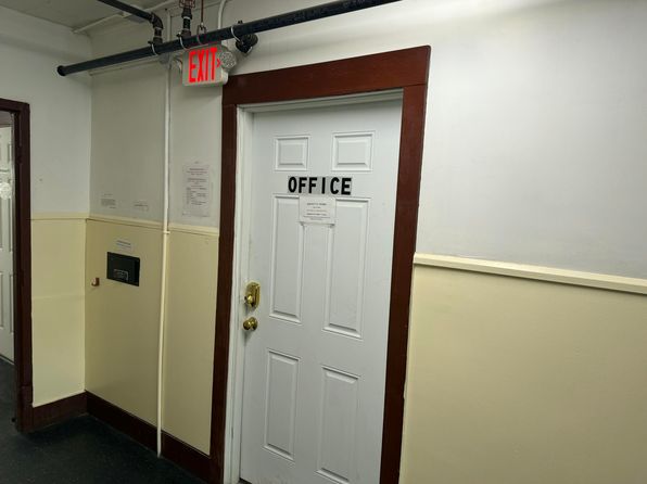 lewiston-maine-447296988 picture