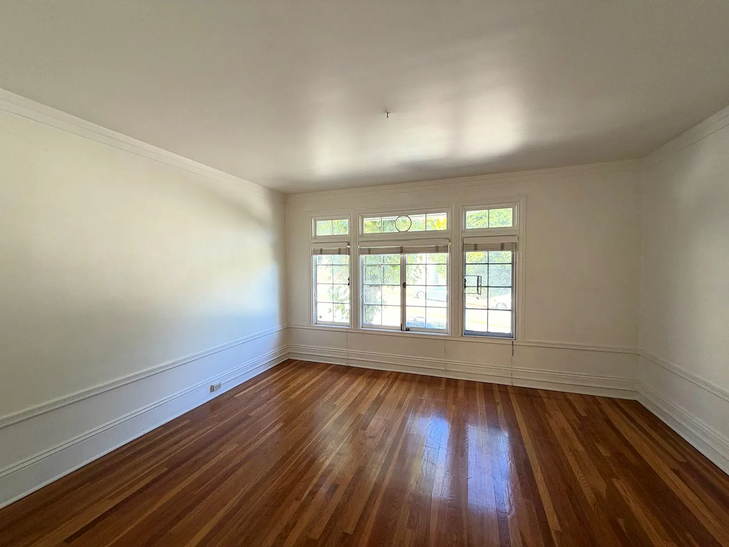 1855 California St — Photo 3