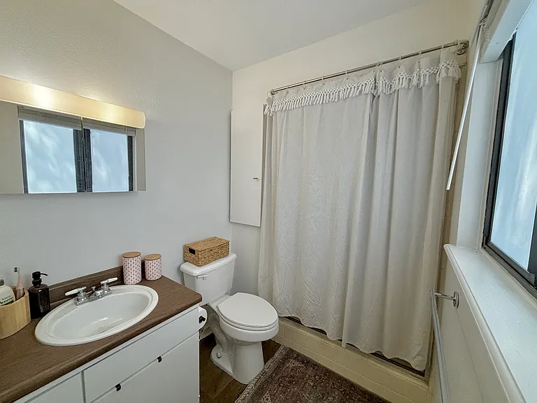 2107 Falcon Hill Dr — Photo 13