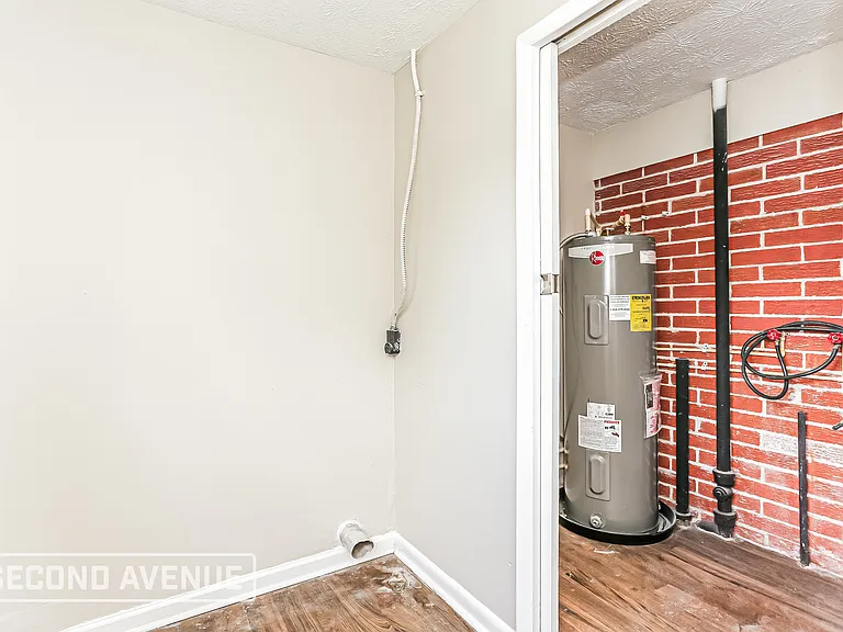 5442 Foxboro Rd — Photo 11