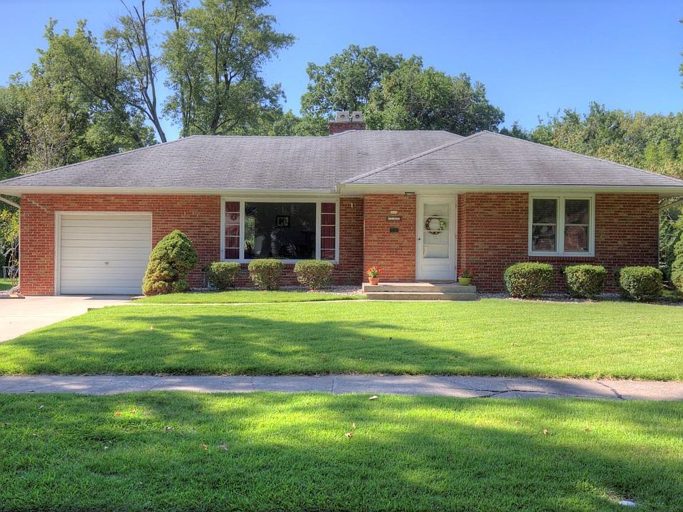 1st image of 333 Lindenwood Blvd