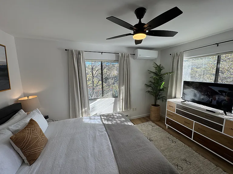 1303 Calle Joya — Photo 15