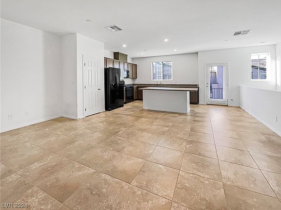 3rd image of 1196 Paradise Basin Ct