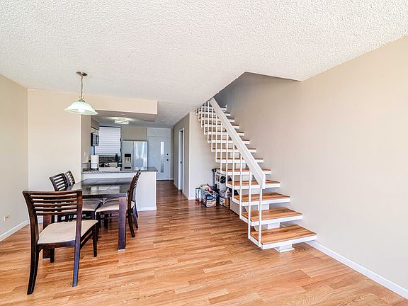 3rd image of 500 University Ave APT 1114