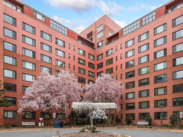 1021 Arlington Blvd APT 911, Arlington, VA 22209