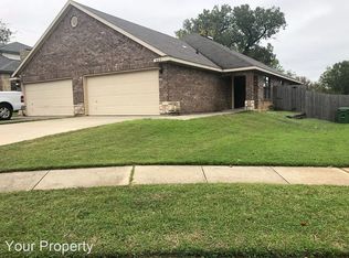 823 Cullum Ct, Hurst, TX 76053