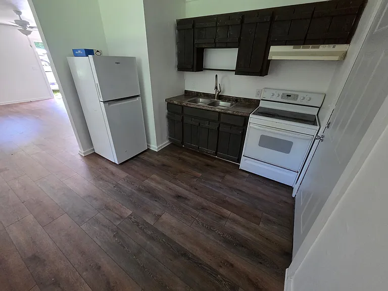 10886 Private Road 570 W #10886 — Photo 3
