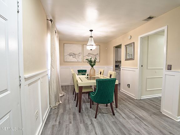 4th image of 8070 WICLIF Court