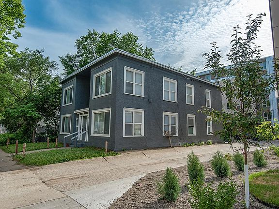 2nd image of 2912 Pleasant Ave
