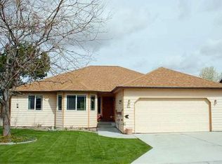 1918 W 22nd Ave, Kennewick, WA 99337