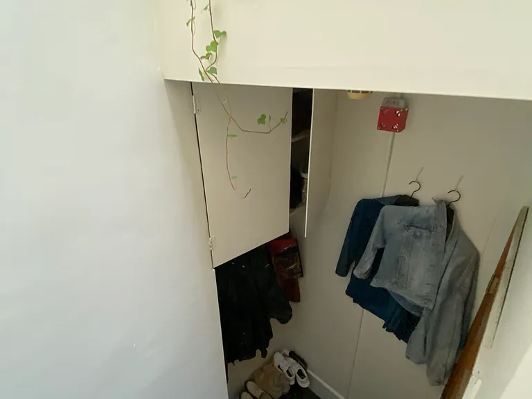32 Irving St #4 — Photo 11