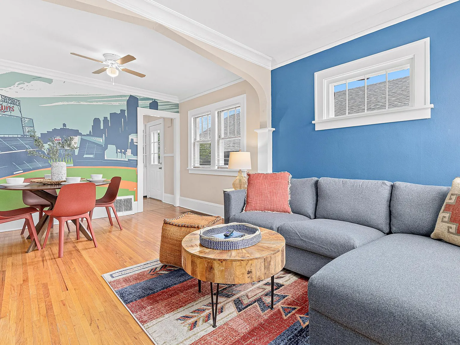 1157 Charles Ave — Photo 1