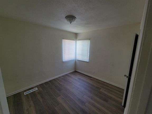 4th image of 3803 E Hamilton Ave