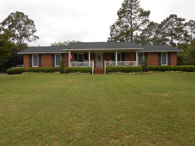 1st image of 415 Charles Dr