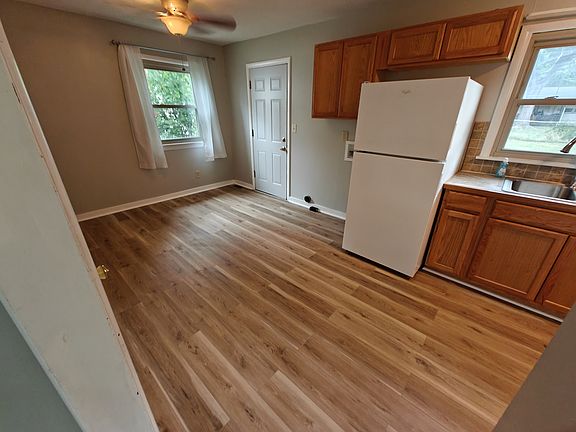 Dining Area / Laundry