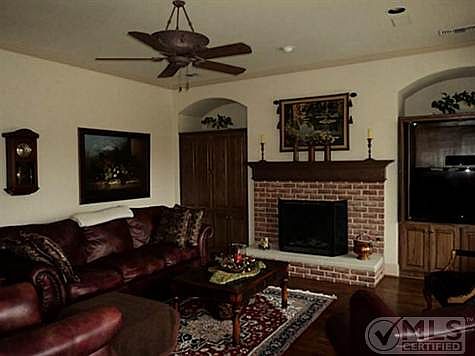3rd image of 12002 Lueders Ln