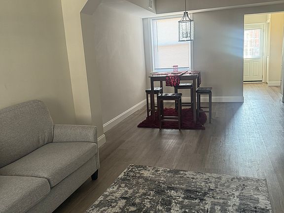 3rd image of 1513 N Kenwood Ave #Basement