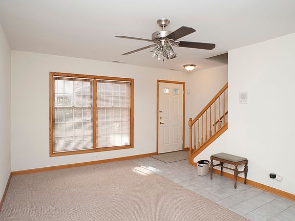4th image of 1124 Des Plaines Ave #A
