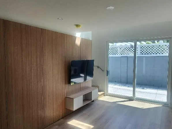 13351 W Otsego St, Sherman Oaks, CA 91423