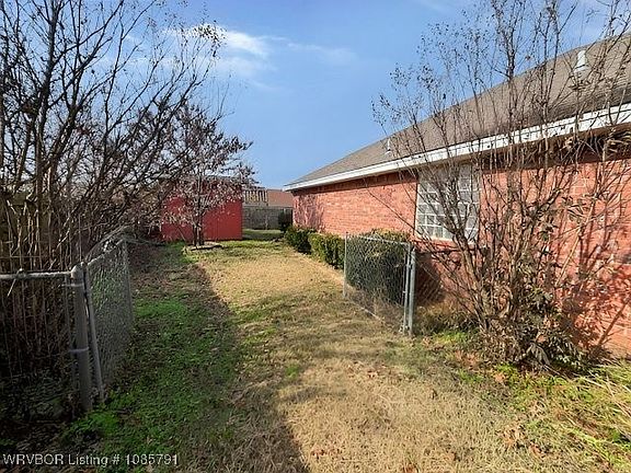 5th image of 109 Claretta Dr