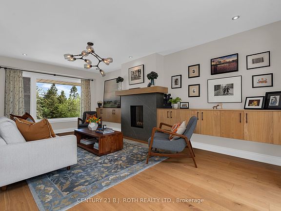 4th image of 284 Sunnidale Rd