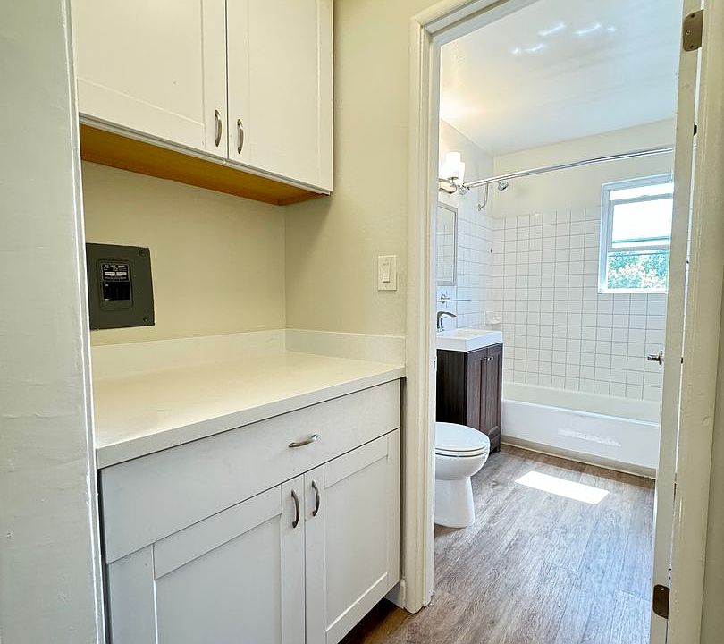 1st image of 350 Dunster Dr #19
