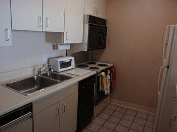 3rd image of 1401 E Beach St Unit 703