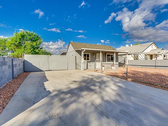 8810 N 6th Place