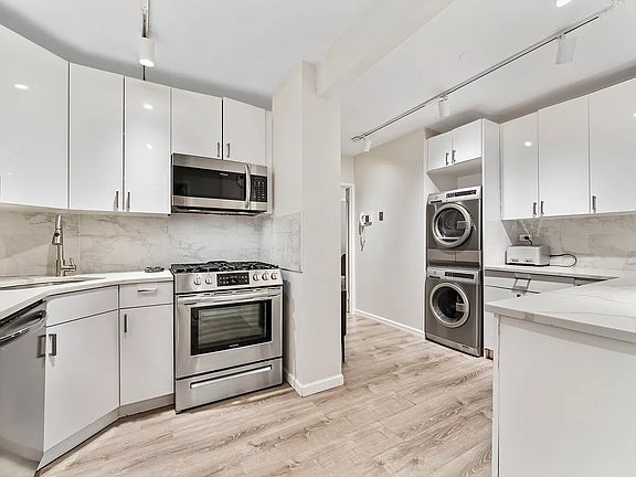 4th image of 343 E 74th St APT 6J
