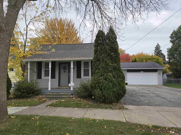 1208 26th St, Bay City, MI 48708